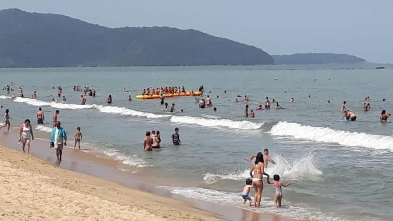 Alugo Apartamento Na Praia Cocanha Caraguatatuba Kültér fotó